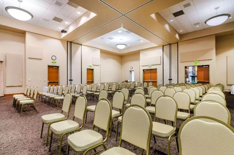 Unity Hotel And Conference Ctr, Ascend Hotel Collection