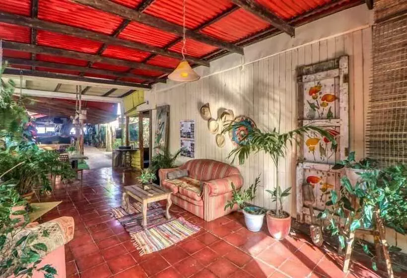 Retkeilymaja Punta Descartes