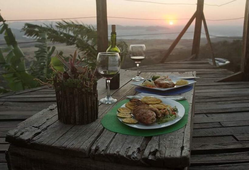 ユースホステル Punta Descartes