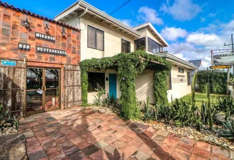 ユースホステル Punta Descartes