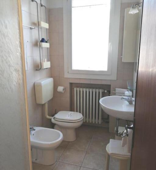 تختخواب و صبحانه Locanda Borgonuovo