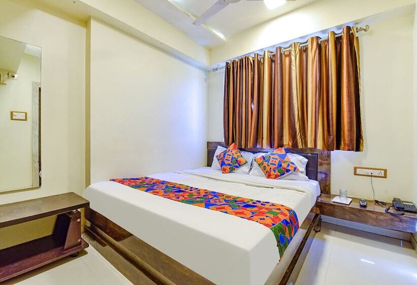 Hotel Fabexpress Red Apple