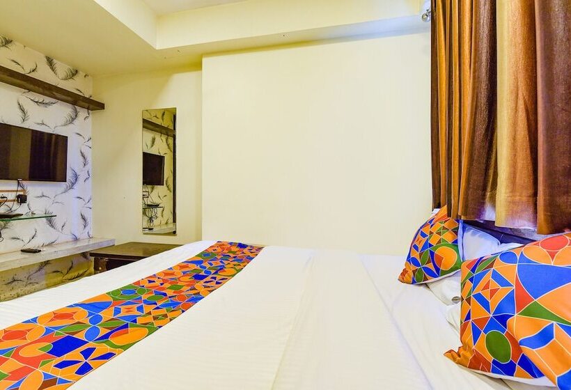 Hotel Fabexpress Red Apple