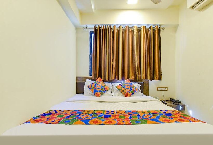 Hotel Fabexpress Red Apple