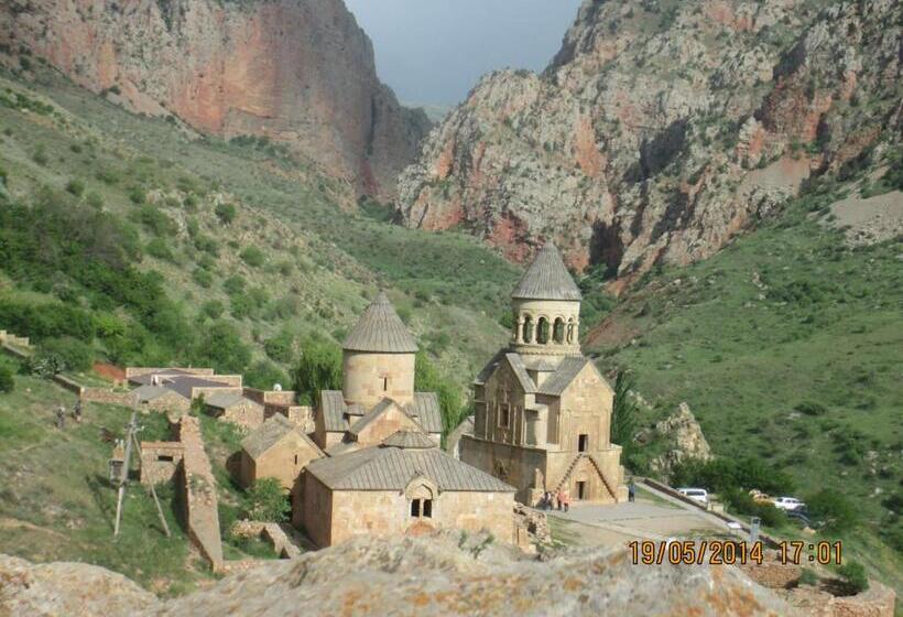 هتل Noravank S