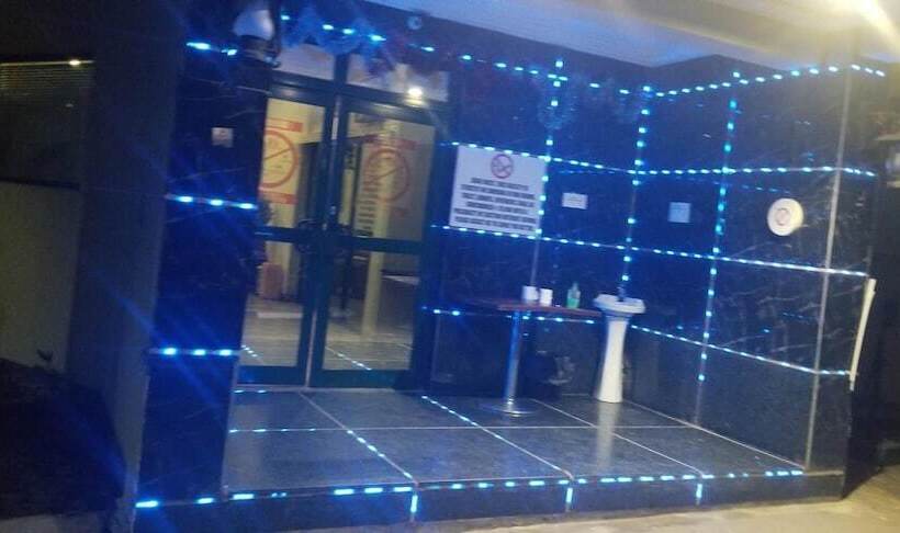 هتل Ragaray Executive Suites