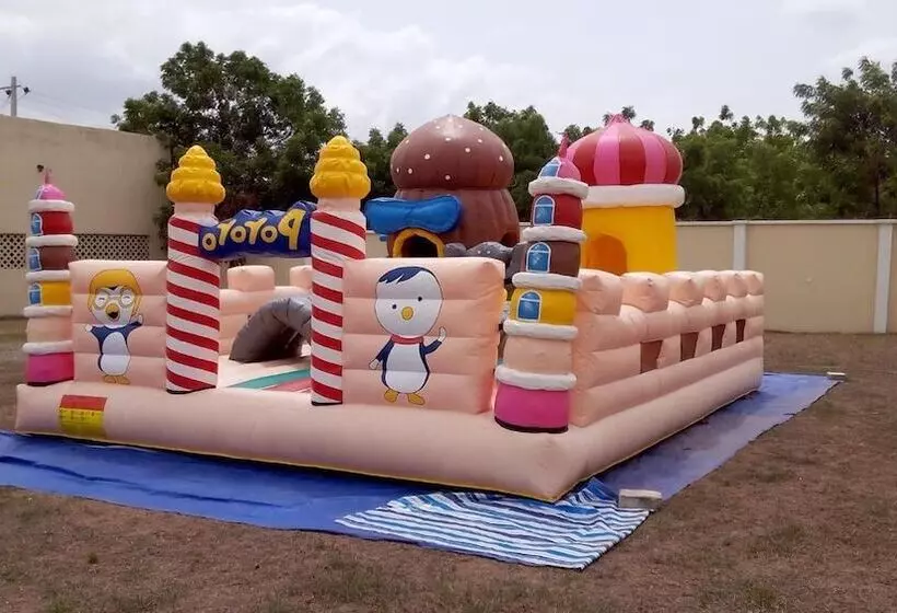 هتل Ragaray Executive Suites