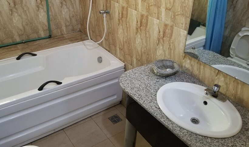 هتل Ragaray Executive Suites