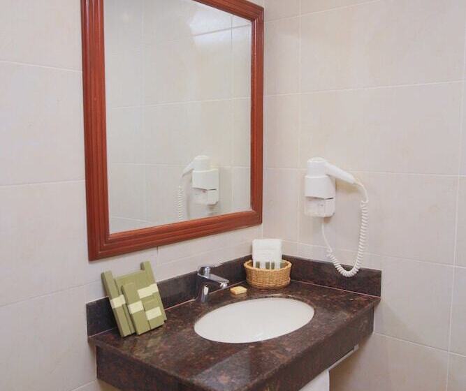 فندق Sarova Woodlands