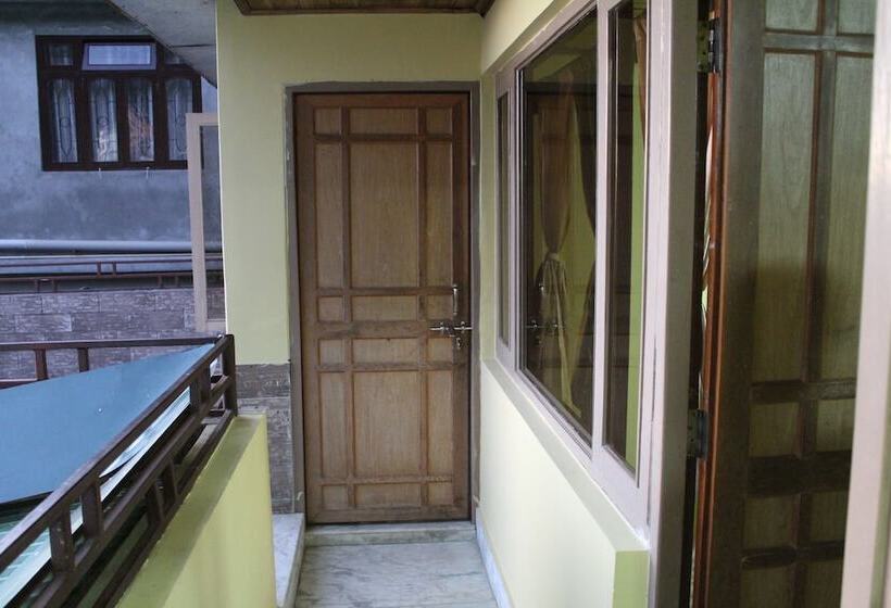 فندق The Hill Castle