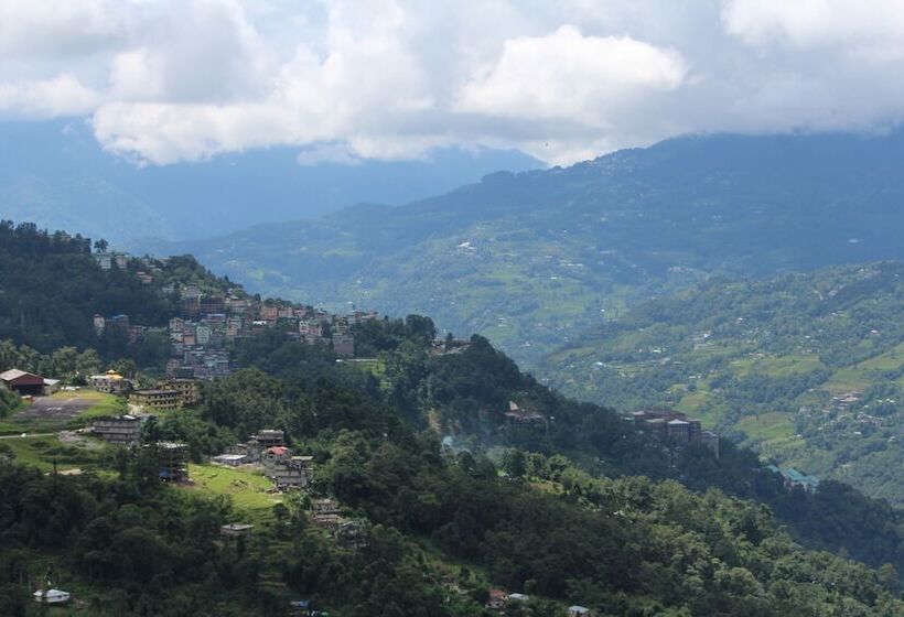 فندق The Hill Castle