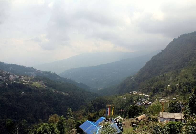 فندق The Hill Castle