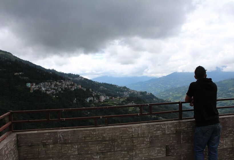 فندق The Hill Castle