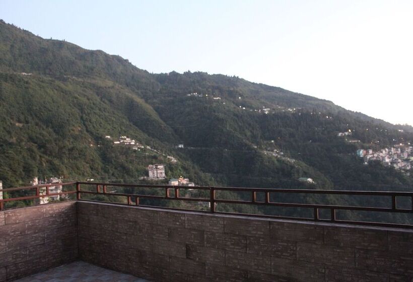 فندق The Hill Castle