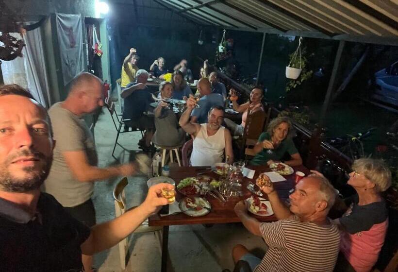 Kitka Hostel Vratnica