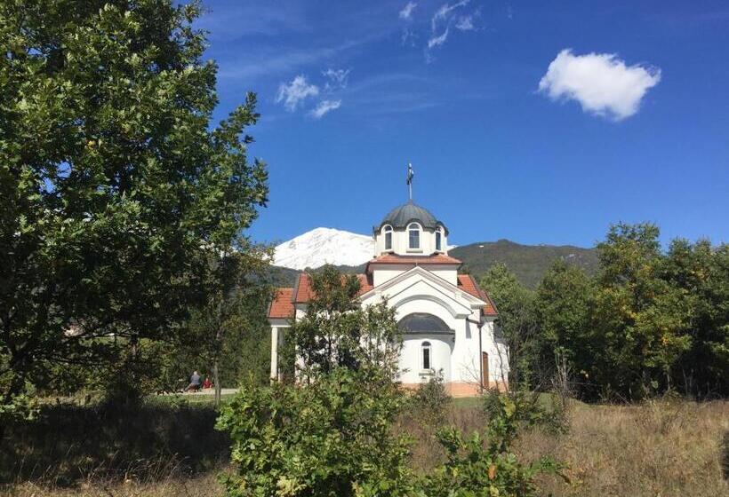 Kitka Hostel Vratnica