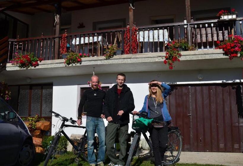 Kitka Hostel Vratnica