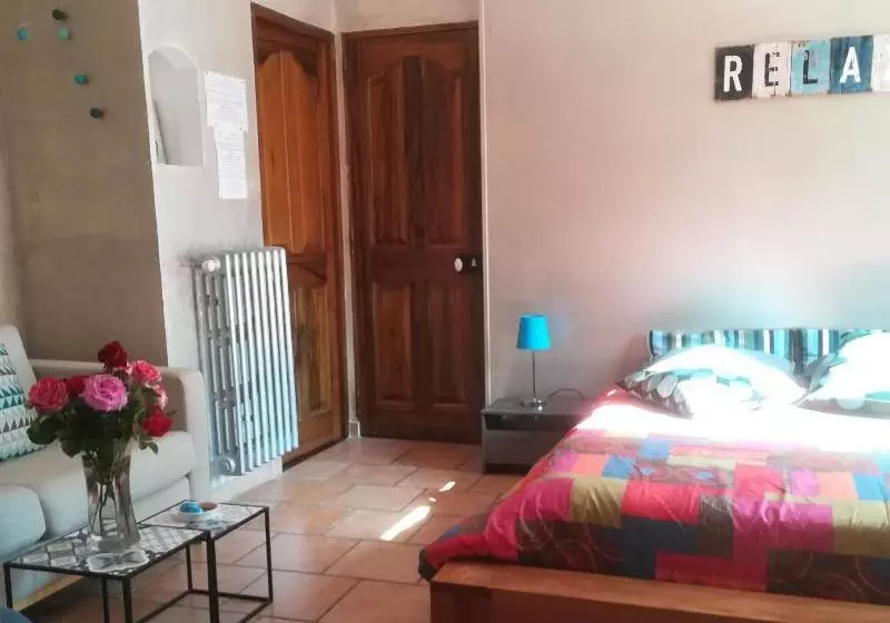 Aamiaismajoitus (B&B) Chambre D Hôtes Villa Eden