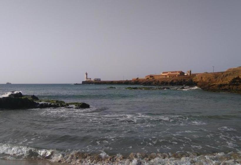 تختخواب و صبحانه Residência Fsfa