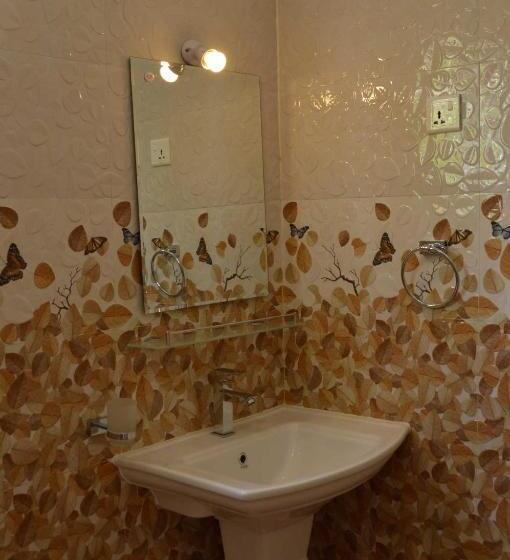 فندق Airport Green