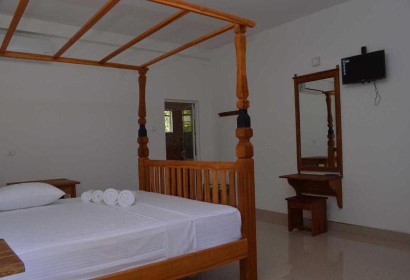 فندق Airport Green