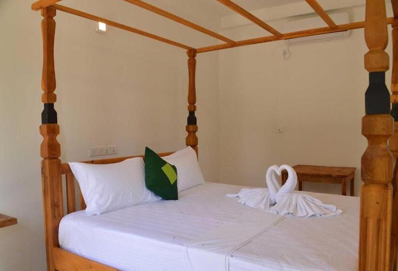 فندق Airport Green