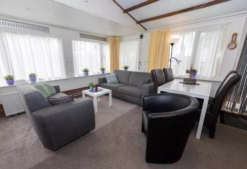 Hotelli B&b D'olde Smidse