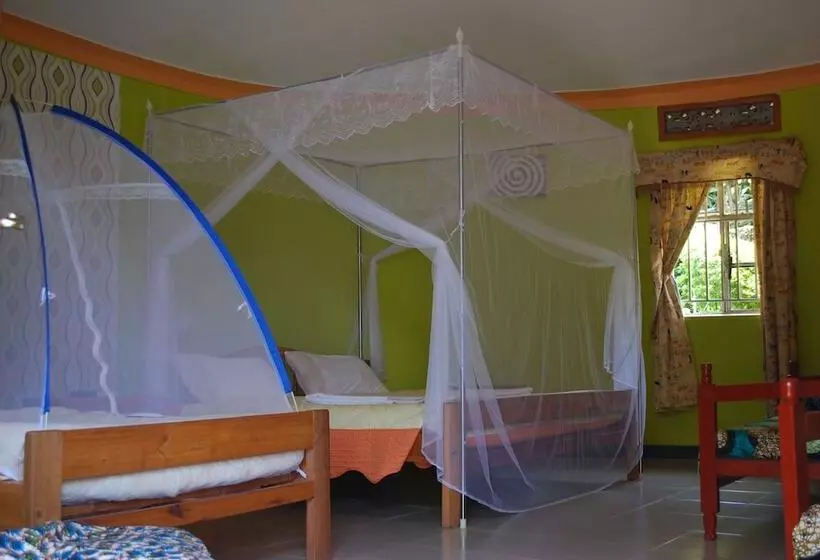 هتل Crater Bay Cottages