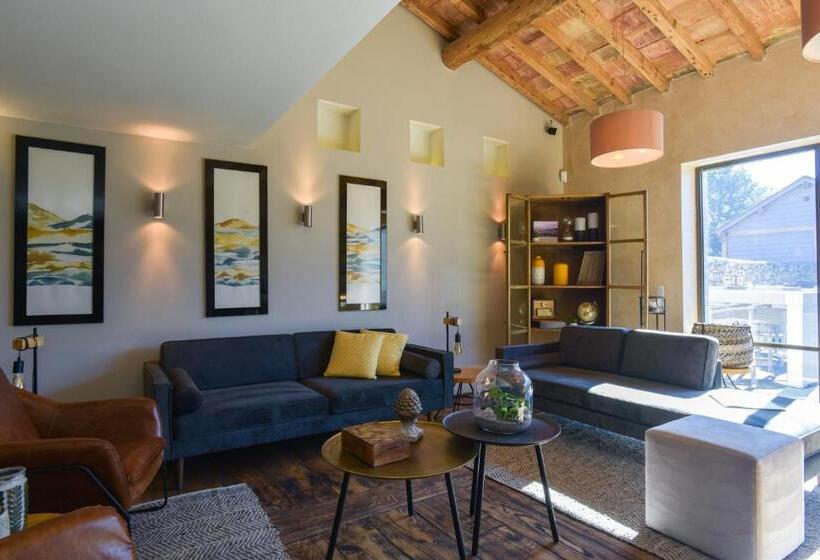 ホテル Domaine La Pierre Blanche