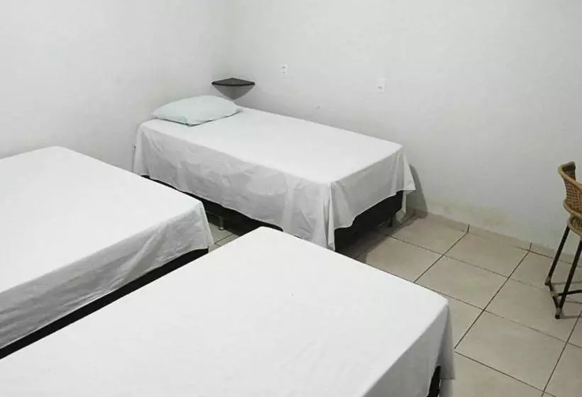 ホテル Hebrom