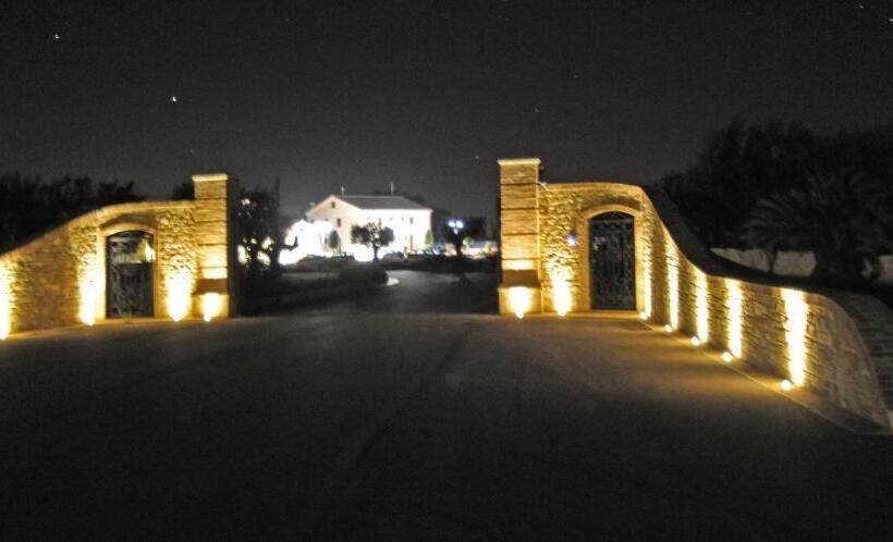 تختخواب و صبحانه Postiglione Country House