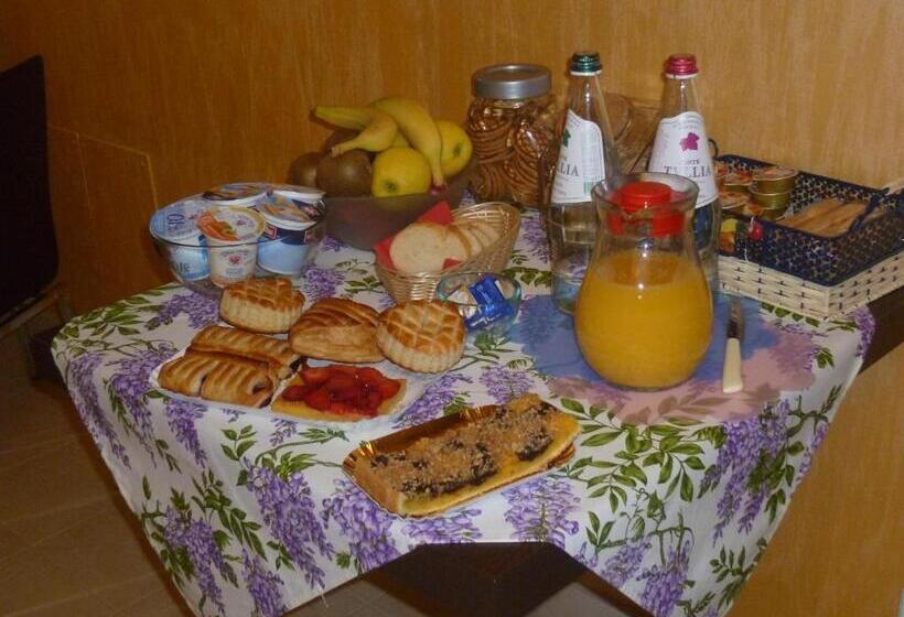 تختخواب و صبحانه Postiglione Country House