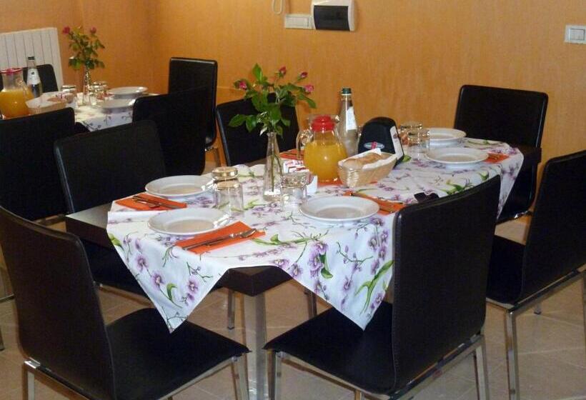 تختخواب و صبحانه Postiglione Country House