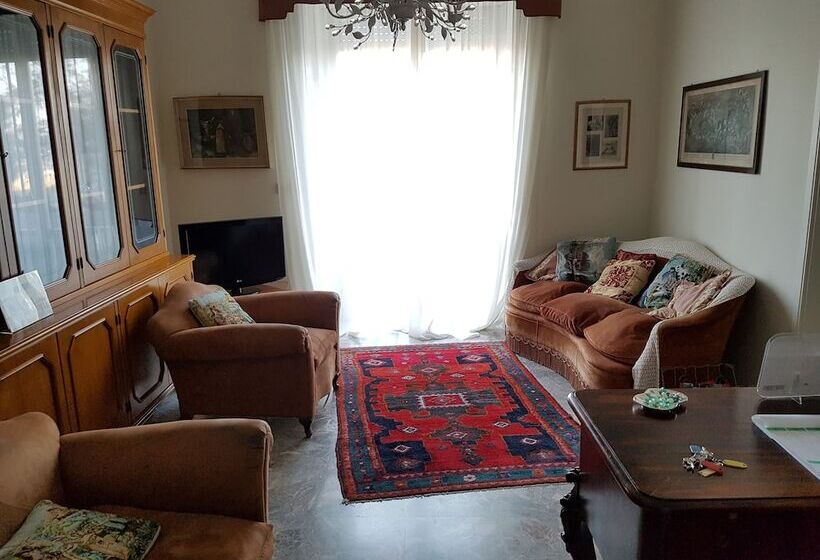 تختخواب و صبحانه Villa L'aurora