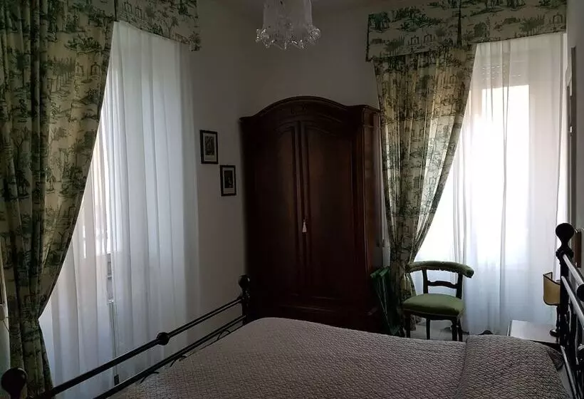 تختخواب و صبحانه Villa L'aurora