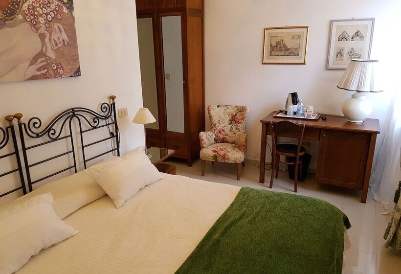 تختخواب و صبحانه Villa L'aurora