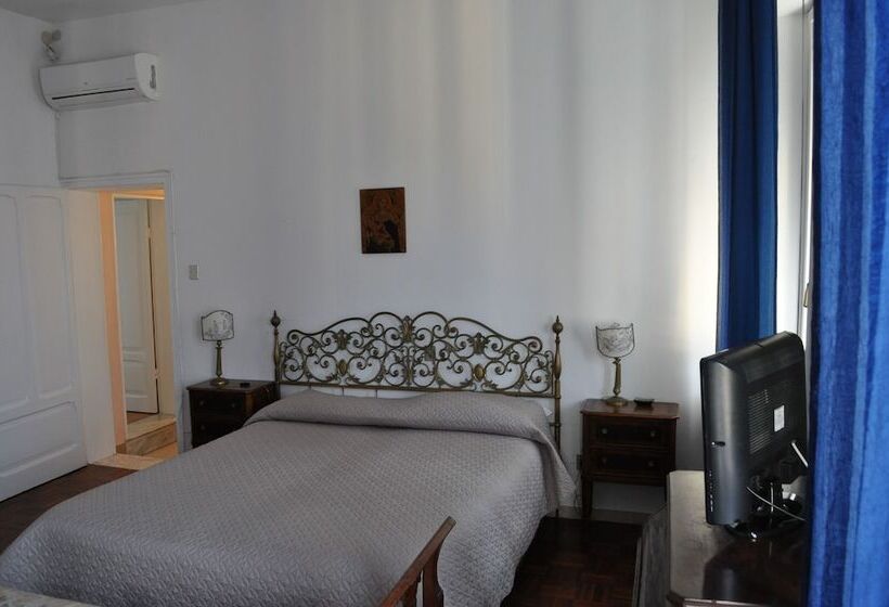 تختخواب و صبحانه Villa L'aurora