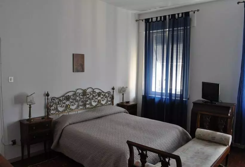 تختخواب و صبحانه Villa L'aurora