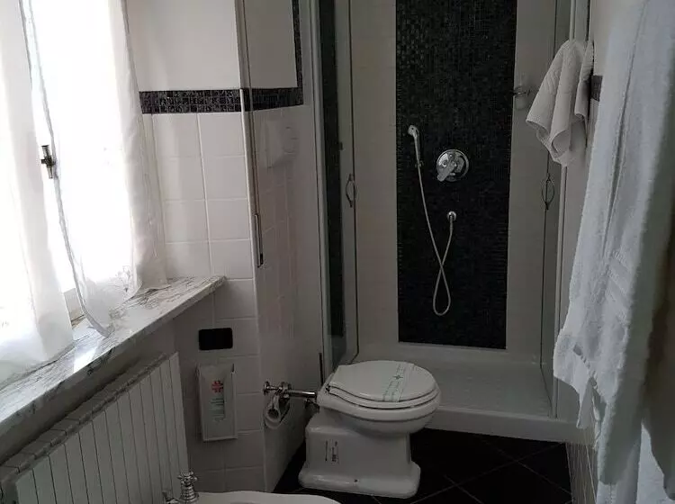 تختخواب و صبحانه Villa L'aurora