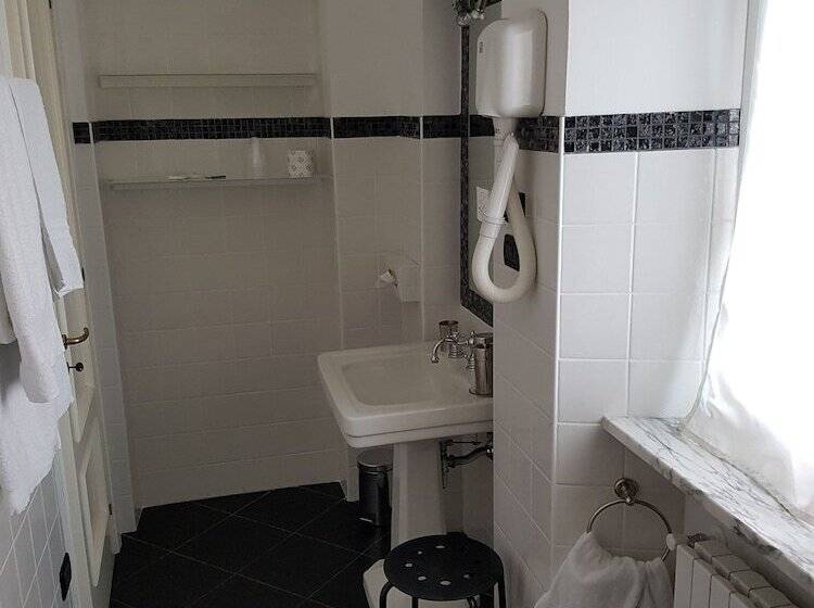 تختخواب و صبحانه Villa L'aurora