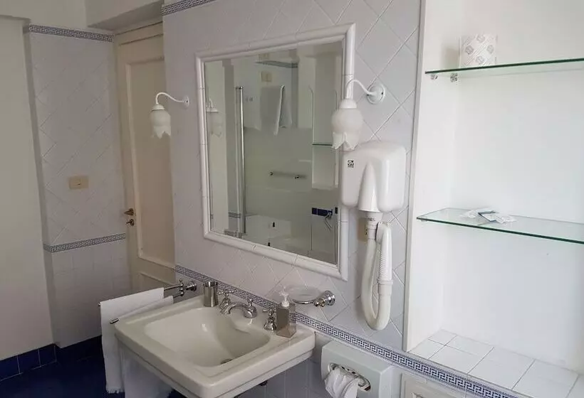 تختخواب و صبحانه Villa L'aurora