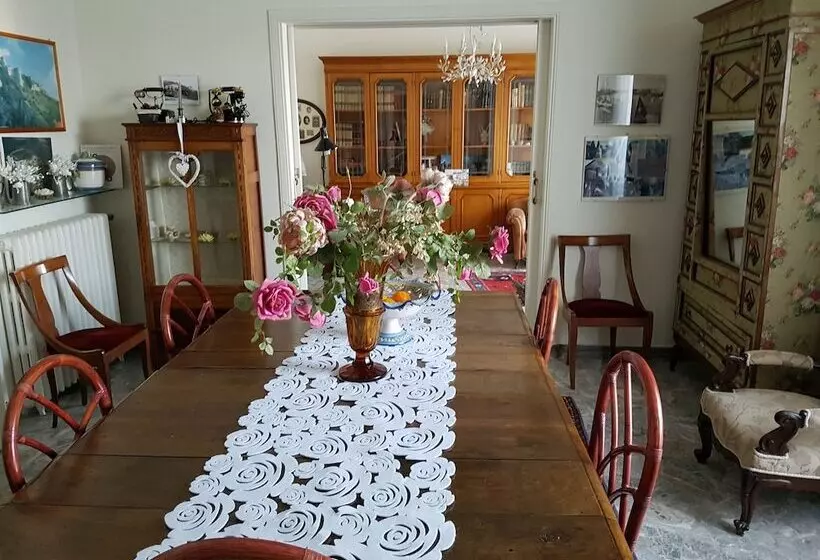 تختخواب و صبحانه Villa L'aurora