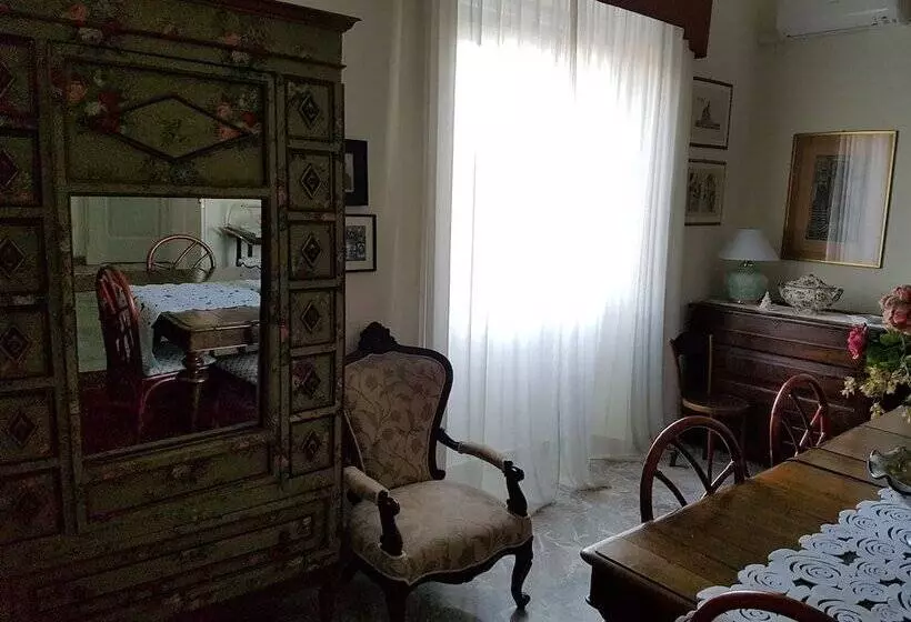 تختخواب و صبحانه Villa L'aurora