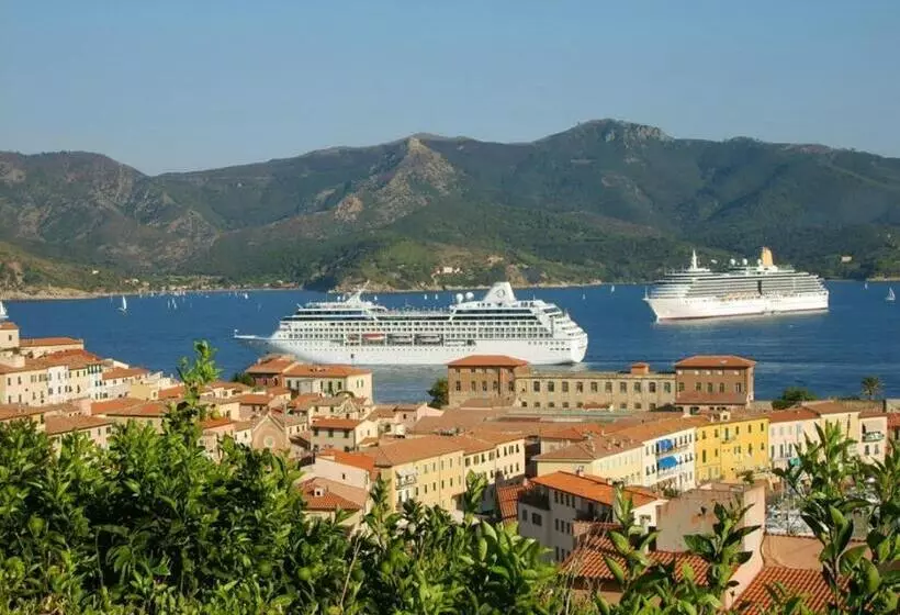 ホテル Albergo Ape Elbana