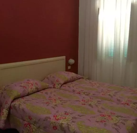 ホテル Albergo Ape Elbana