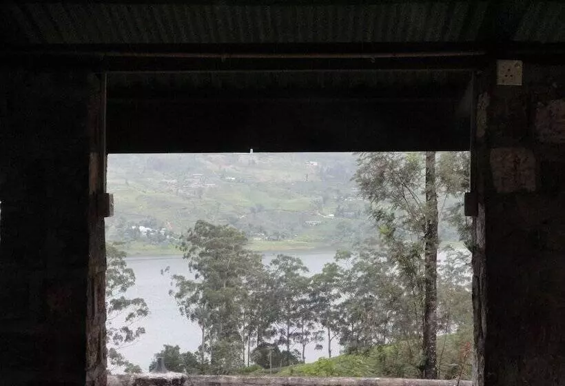 Hotelli Castlereigh Holiday Bungalow