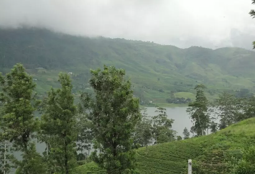 Hotelli Castlereigh Holiday Bungalow