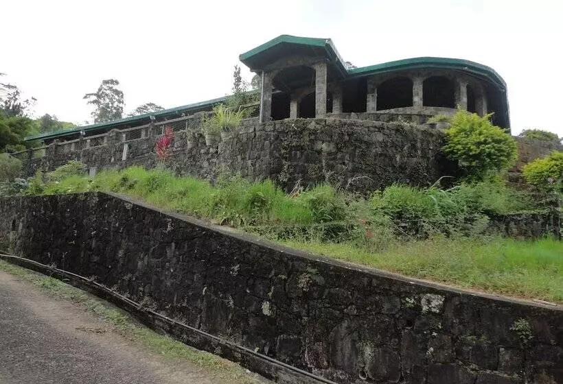 Hotelli Castlereigh Holiday Bungalow