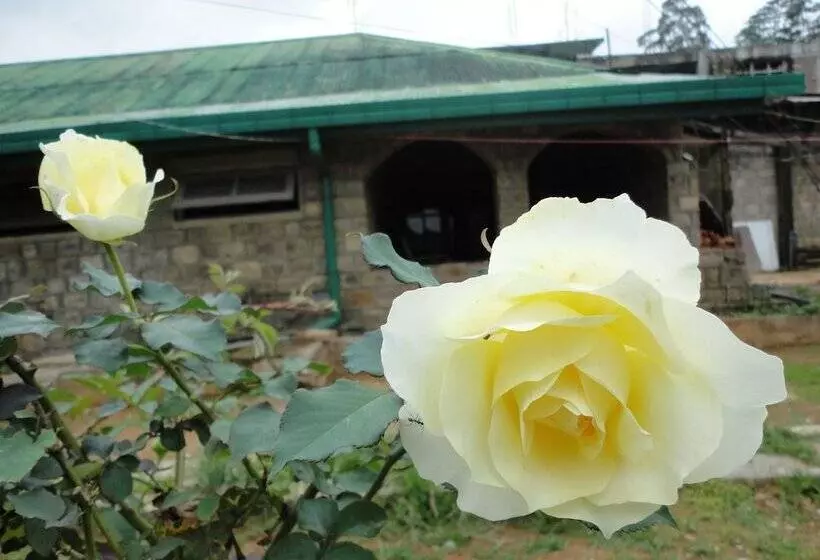 Hotelli Castlereigh Holiday Bungalow