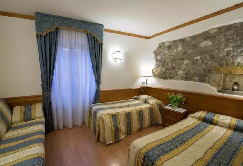 Hotelli Locanda Al Pomo D'oro